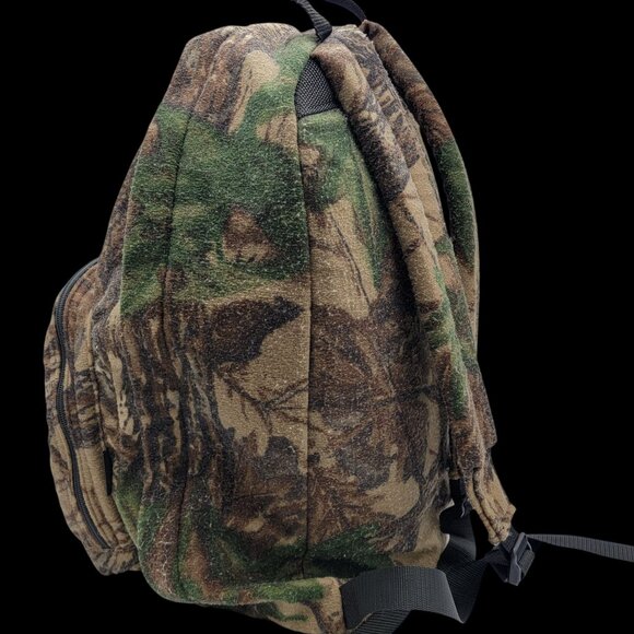 Garden Mountain Camouflage Backpack - Realtree Xtra Pattern Durable Outdoor Gear - Picture 4 of 16